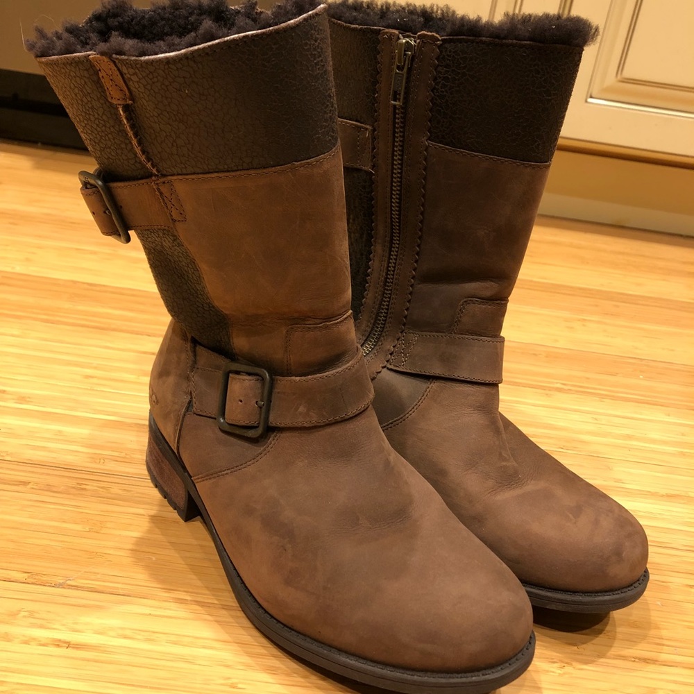 Ugg brown Oregon boot S/N 1007746